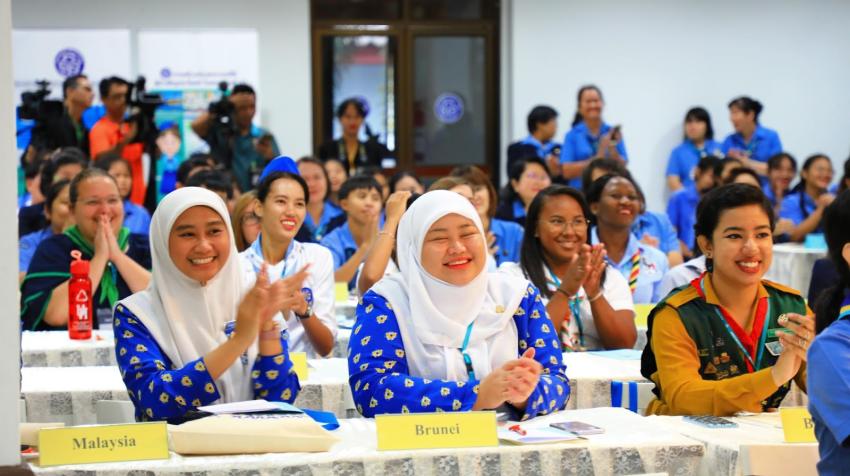 ФОТО: Церемония закрытия флагманского мероприятия Всемирной ассоциации девушек-гидов и девушек-скаутов (ВАГГГС) для руководителей, семинар Джульетты Лоу, организованный Ассоциацией девушек-гидов Таиланда. Фото любезно предоставлено ВАГГГС